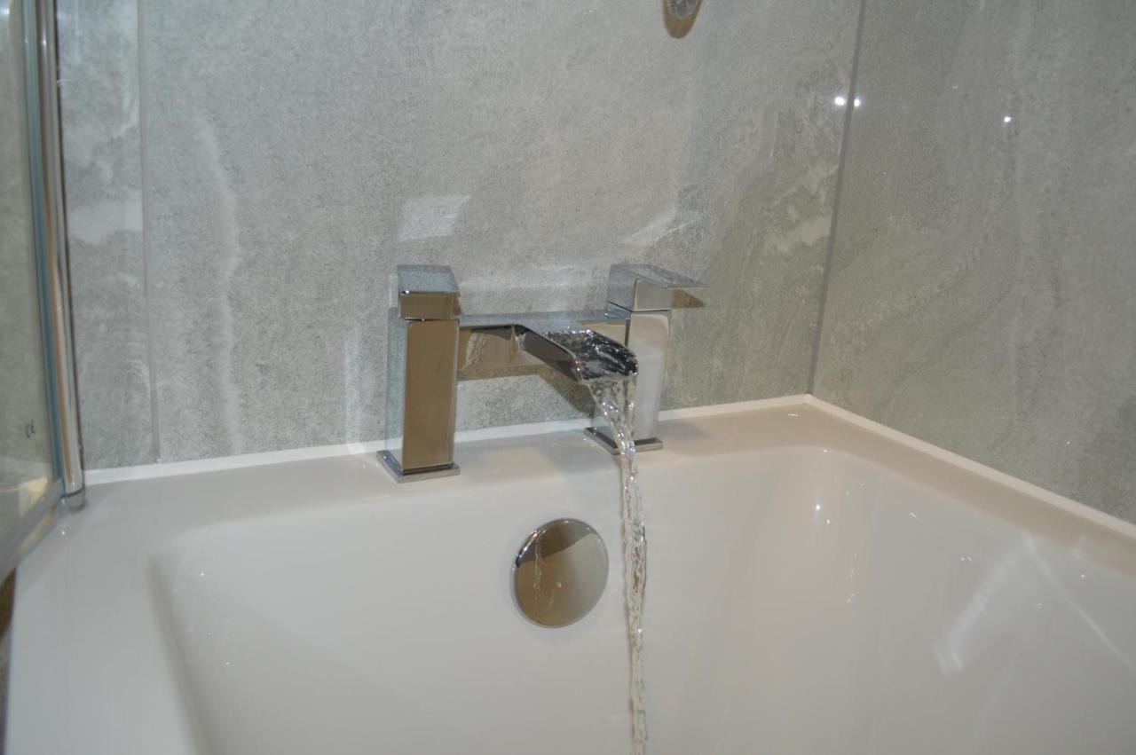 The 'Pinky' - Beautiful 1 Bed Apartment In Hatfield - Free Parking - Near Uni & Business Park - Big Savings On Long Stays المظهر الخارجي الصورة